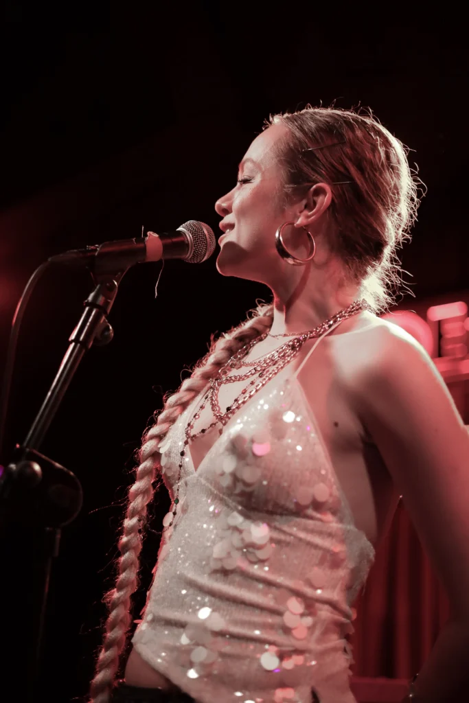 Miss Blanche Sala Sol